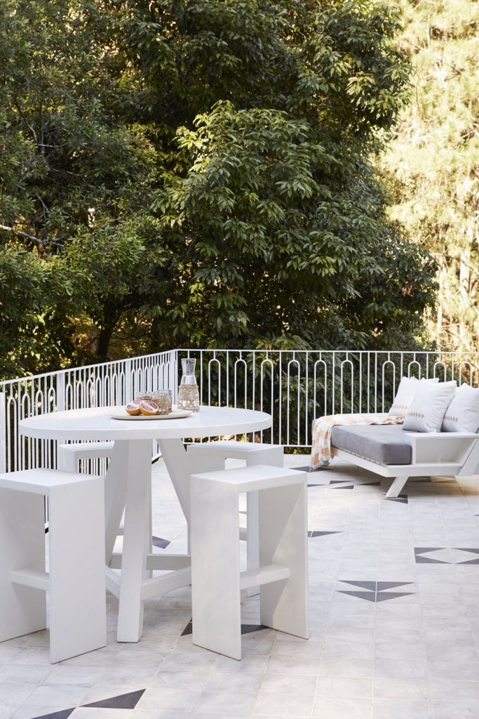 Mia Outdoor Day Bed - House of Orange