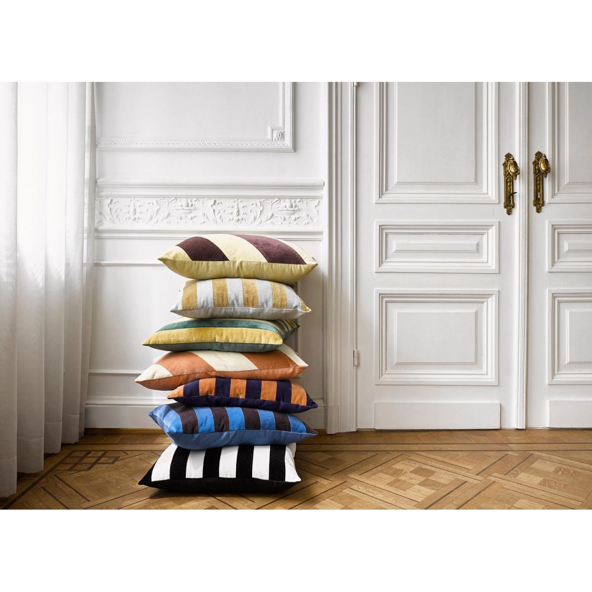 Striped Cushion Velvet Grey/Nude (40x60cm) - House of Orange
