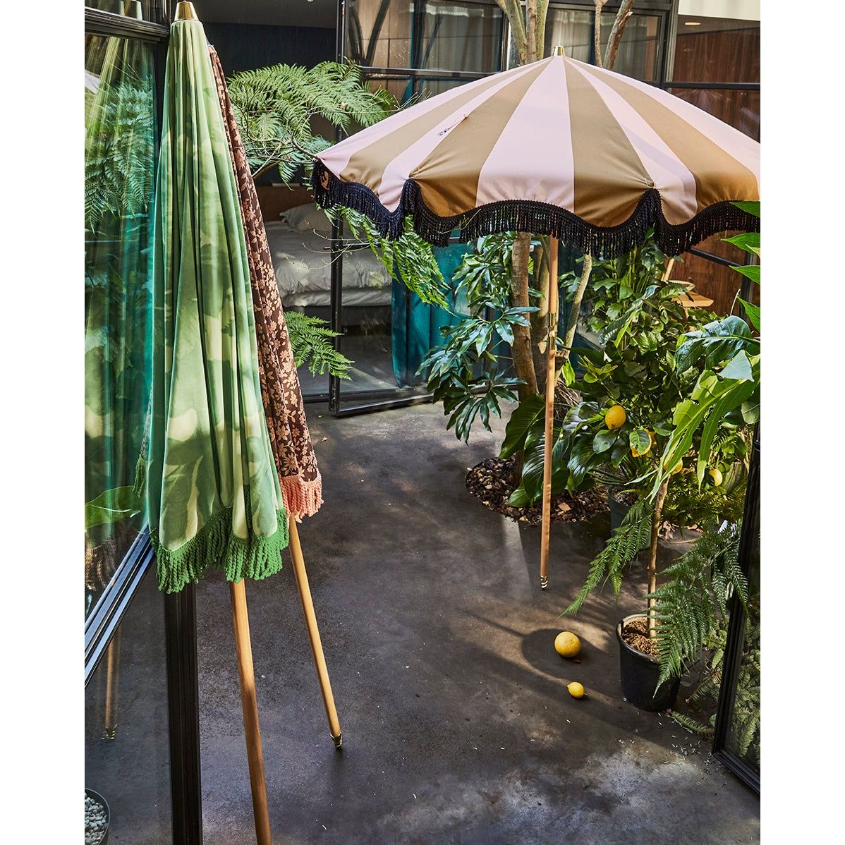 DORIS for HKliving Garden and Beach Umbrella Floral Pistachio - House of Orange