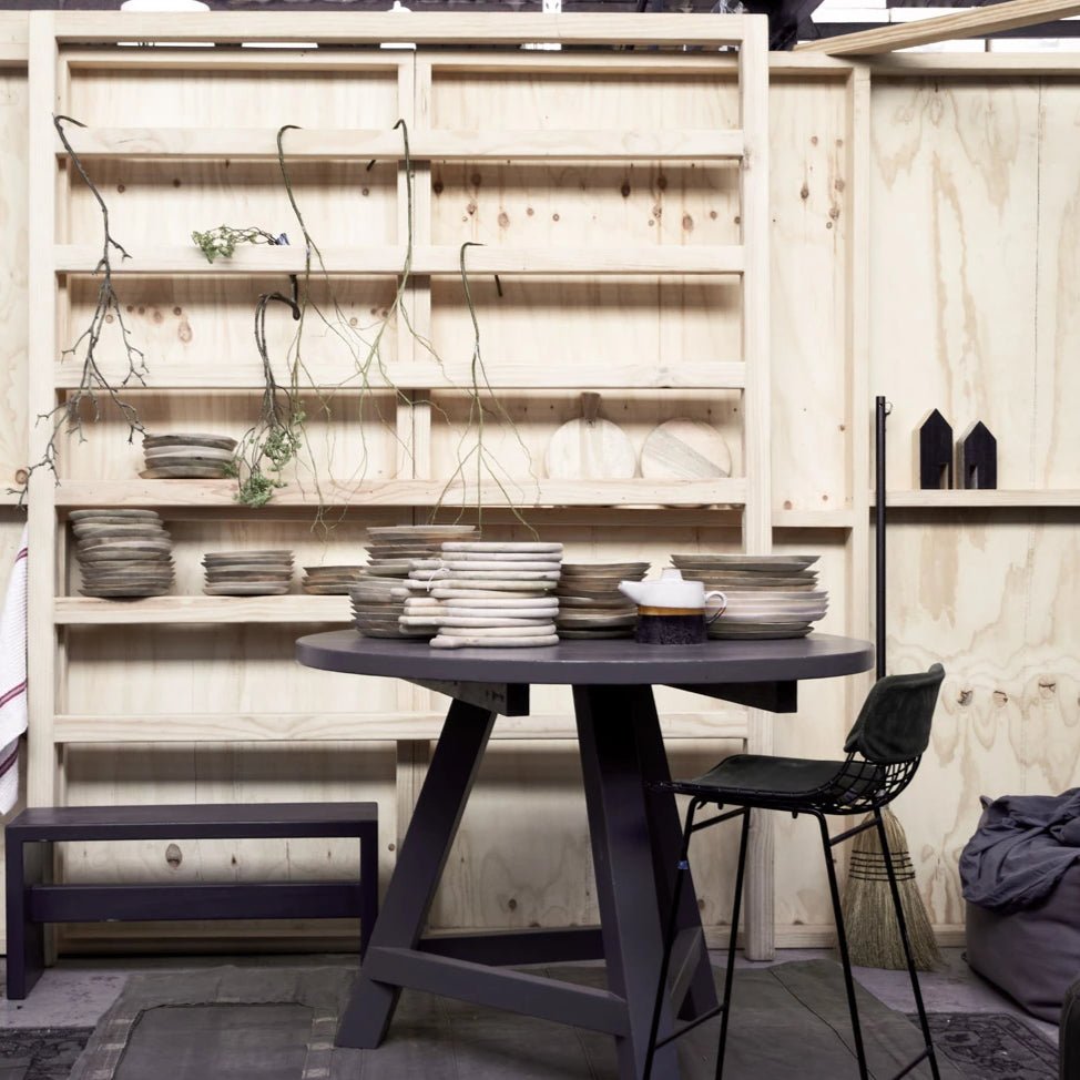 Round Trestle Table - House of Orange