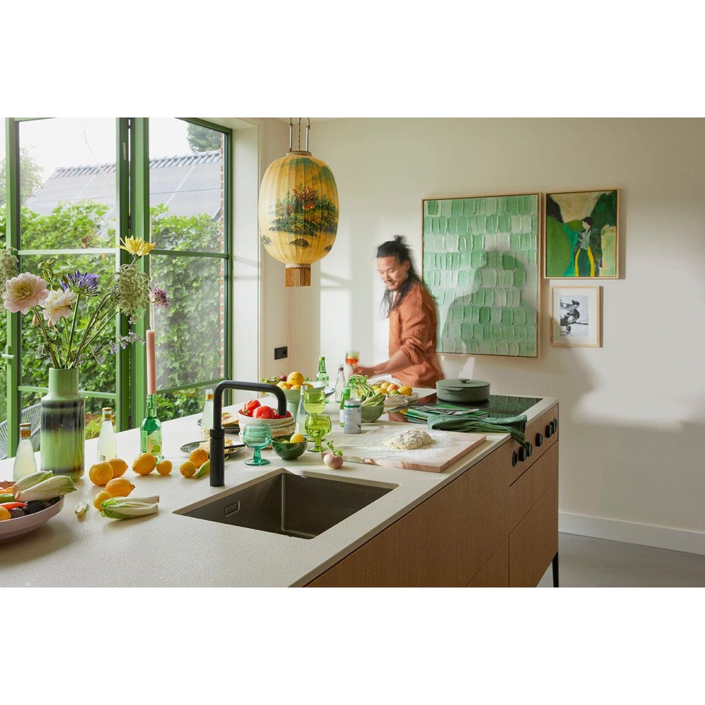 Traditional Lantern Landscape Painting Oval L - House of Orange